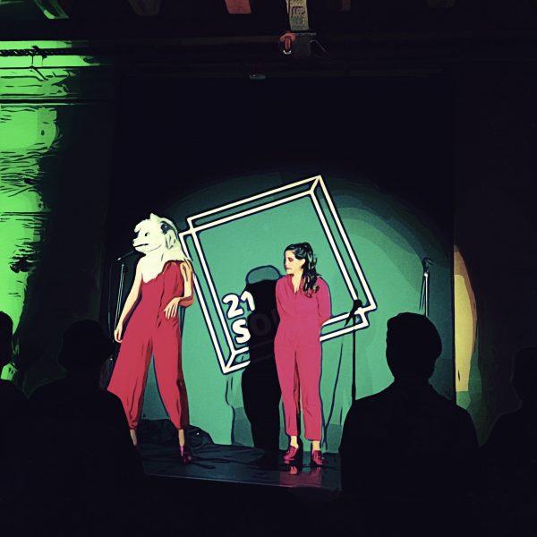 Stylised image of Róisin & Chiara onstage @ Berk's Nest's Thursday Show (2021-06-10)